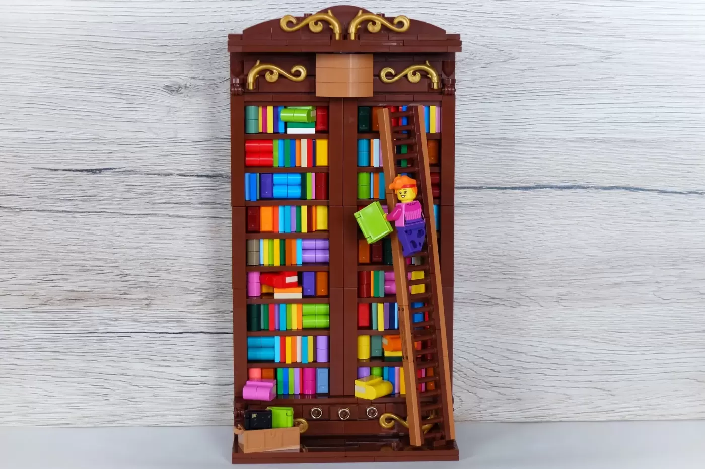 Cozy LEGO® Ideas Lighted Little Library Hits 10,000 Supporters (10000) — brick.news