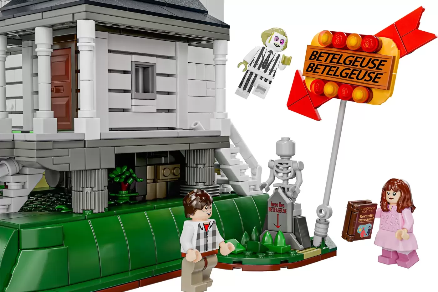 LEGO® Beetlejuice House Hits 10,000 Supporters on Ideas Platform (10000) — build progress