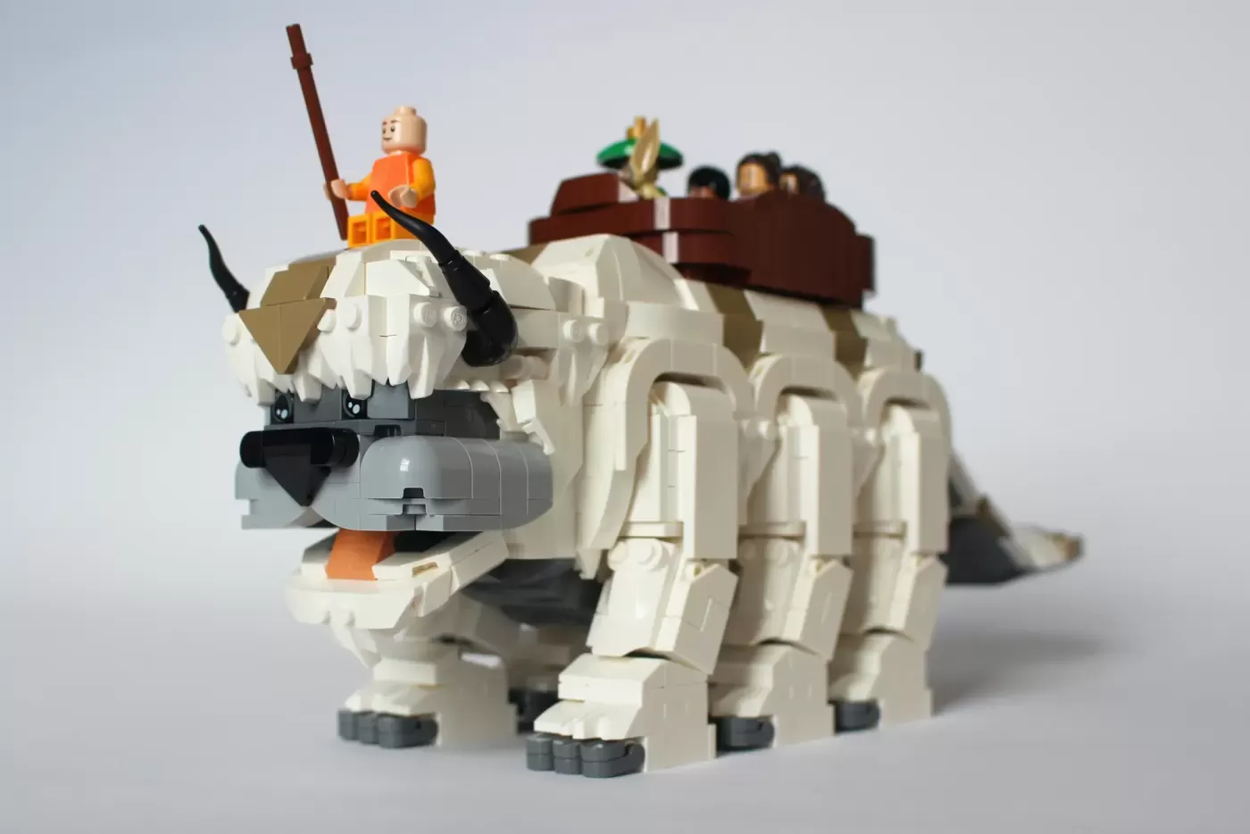Avatar: The Last Airbender em LEGO® - O Palácio da Nação do Fogo com 15 Minifiguras e o Appa
